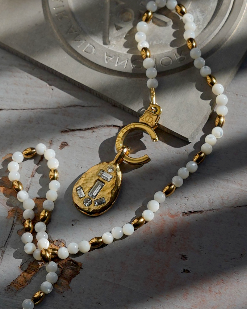 refuse to sink necklace set