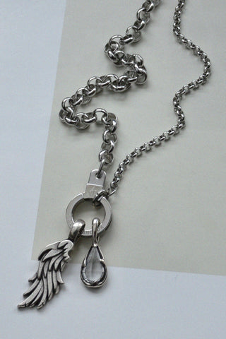 An Invisible Force Necklace Set