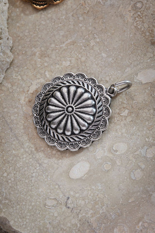 vintage silver concho shell pendant