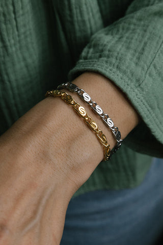 focus on the good adjustable gold chain bracelet	