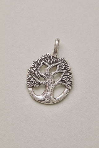 vintage silver majestic oak tree pendant