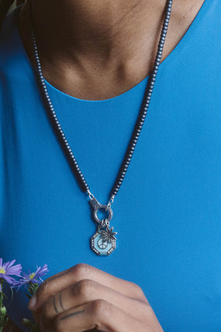 vintage silver mini daisy charm pendant necklace	